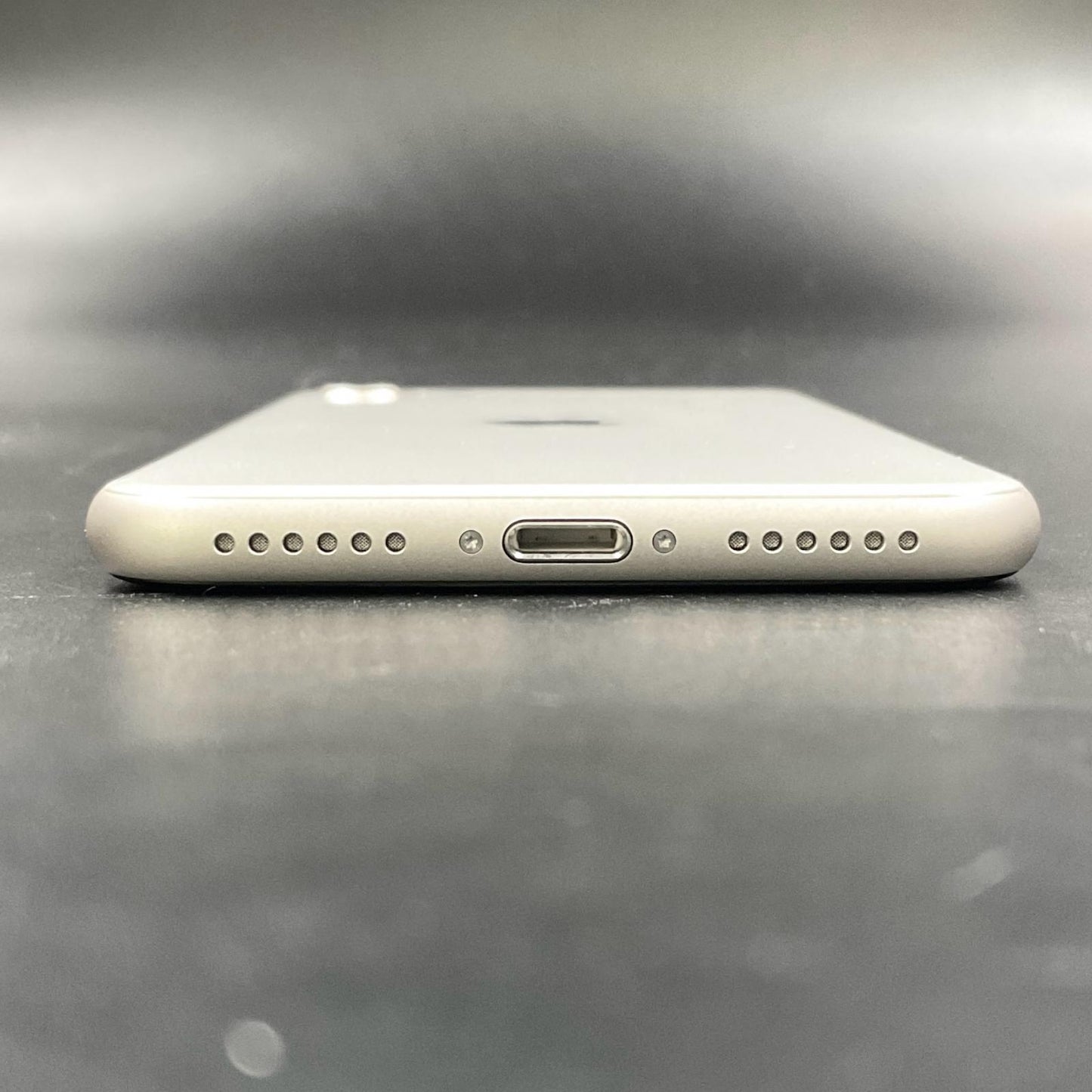 【全額返金保証】【最速発送】Apple iPhone iPhone SE（第3世代） 64GB スターライト au 白ロム 超美品 動作確認済 96%