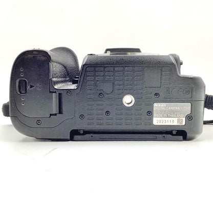【最速発送】Nikon デジタル一眼 D7500 ボディ ブラック【難有】
