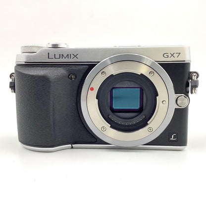 【全額返金保証】【最速発送】Panasonic デジタル一眼 LUMIX DMC-GX7 ボディ シルバー 動作確認済