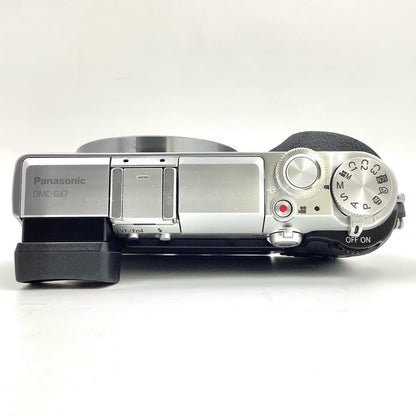 【全額返金保証】【最速発送】Panasonic デジタル一眼 LUMIX DMC-GX7 ボディ シルバー 動作確認済