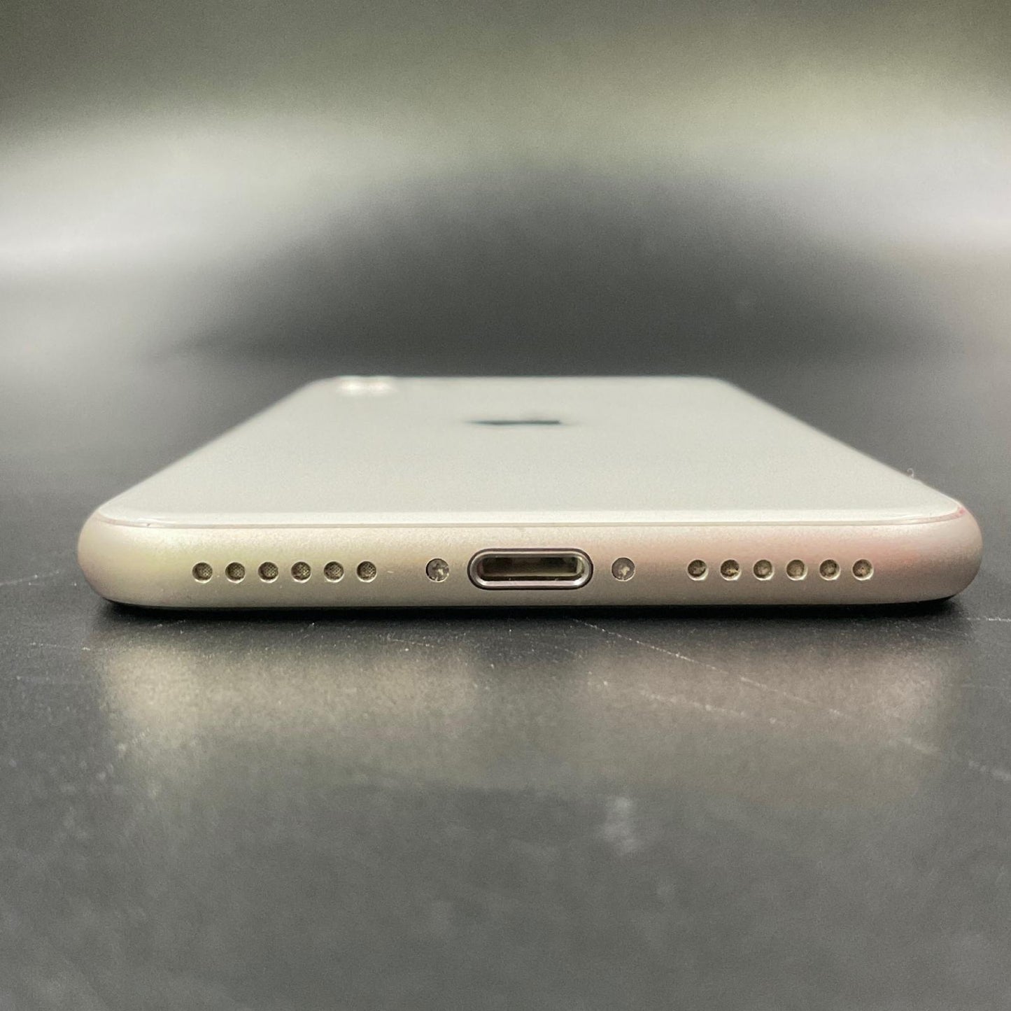 【全額返金保証】【最速発送】Apple iPhone iPhone SE（第3世代） 128GB スターライト Softbank 美品 動作確認済 78%