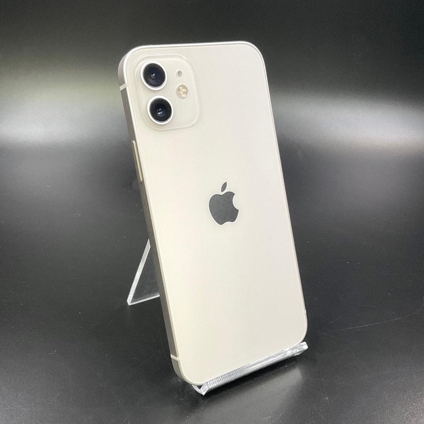 【全額返金保証】【最速発送】Apple iPhone iPhone 12 64GB ホワイト au 白ロム 美品 動作確認済 82%