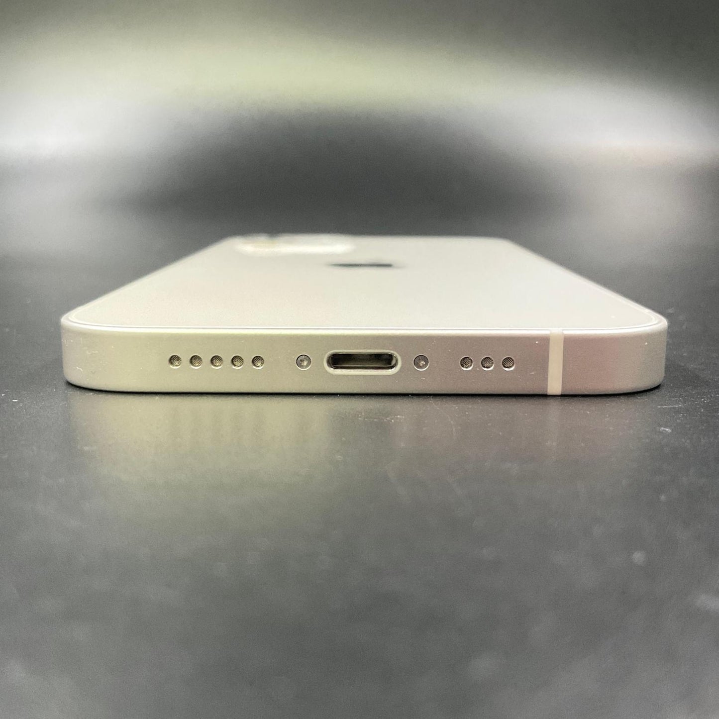 【全額返金保証】【最速発送】Apple iPhone iPhone 12 64GB ホワイト au 白ロム 美品 動作確認済 82%