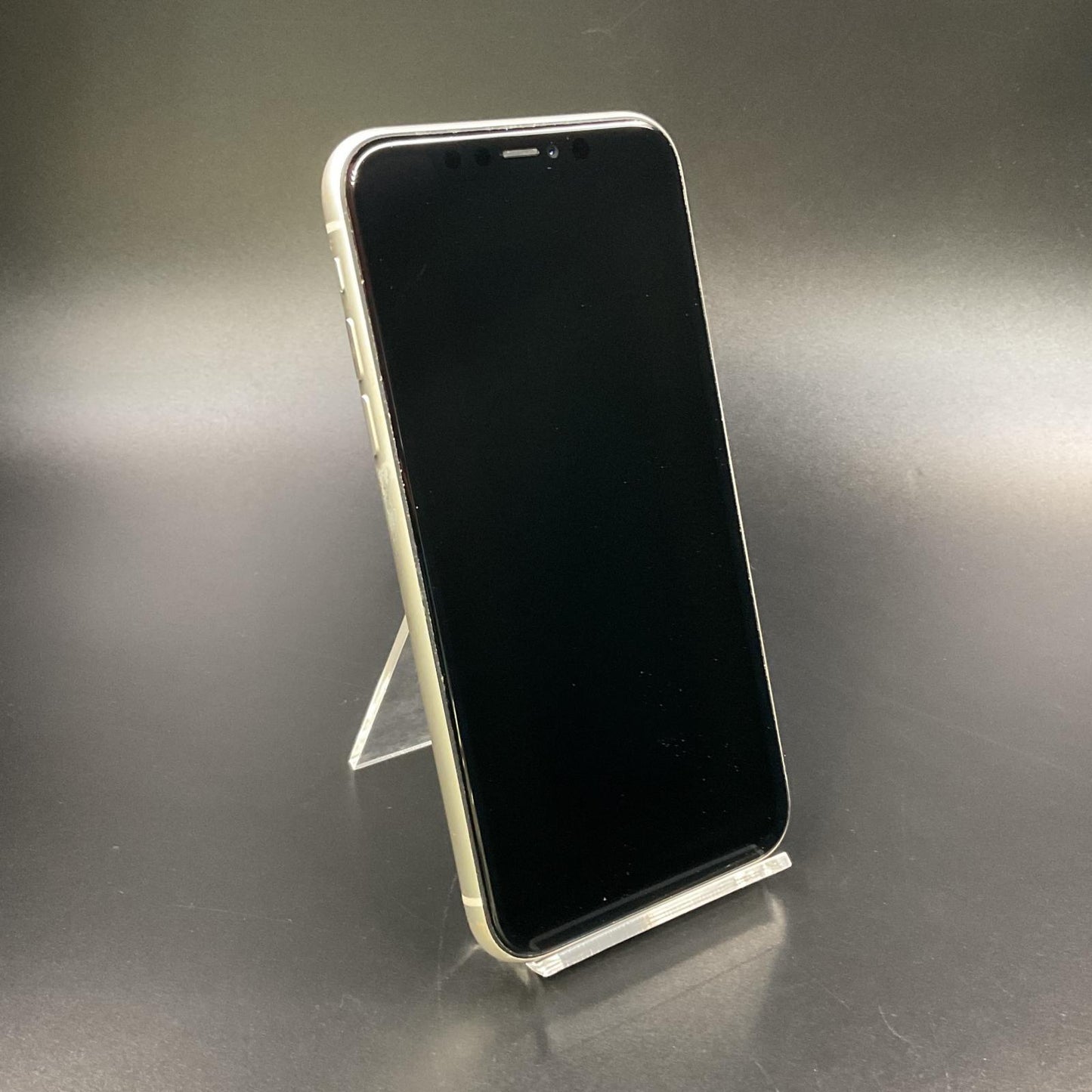 【全額返金保証】【最速発送】Apple iPhone iPhone 11 64GB ホワイト docomo 白ロム 動作確認済 81%