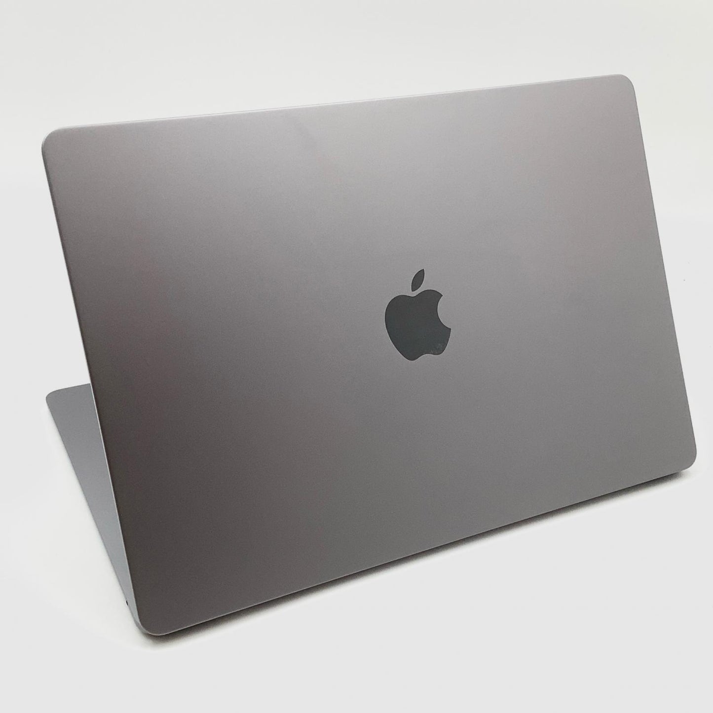 【全額返金保証】【最速発送】Apple MacBook Air 15.3インチ 2024 M3 8コア 8GB SSD 256GB スペースグレイ 100% 美品 動作確認済