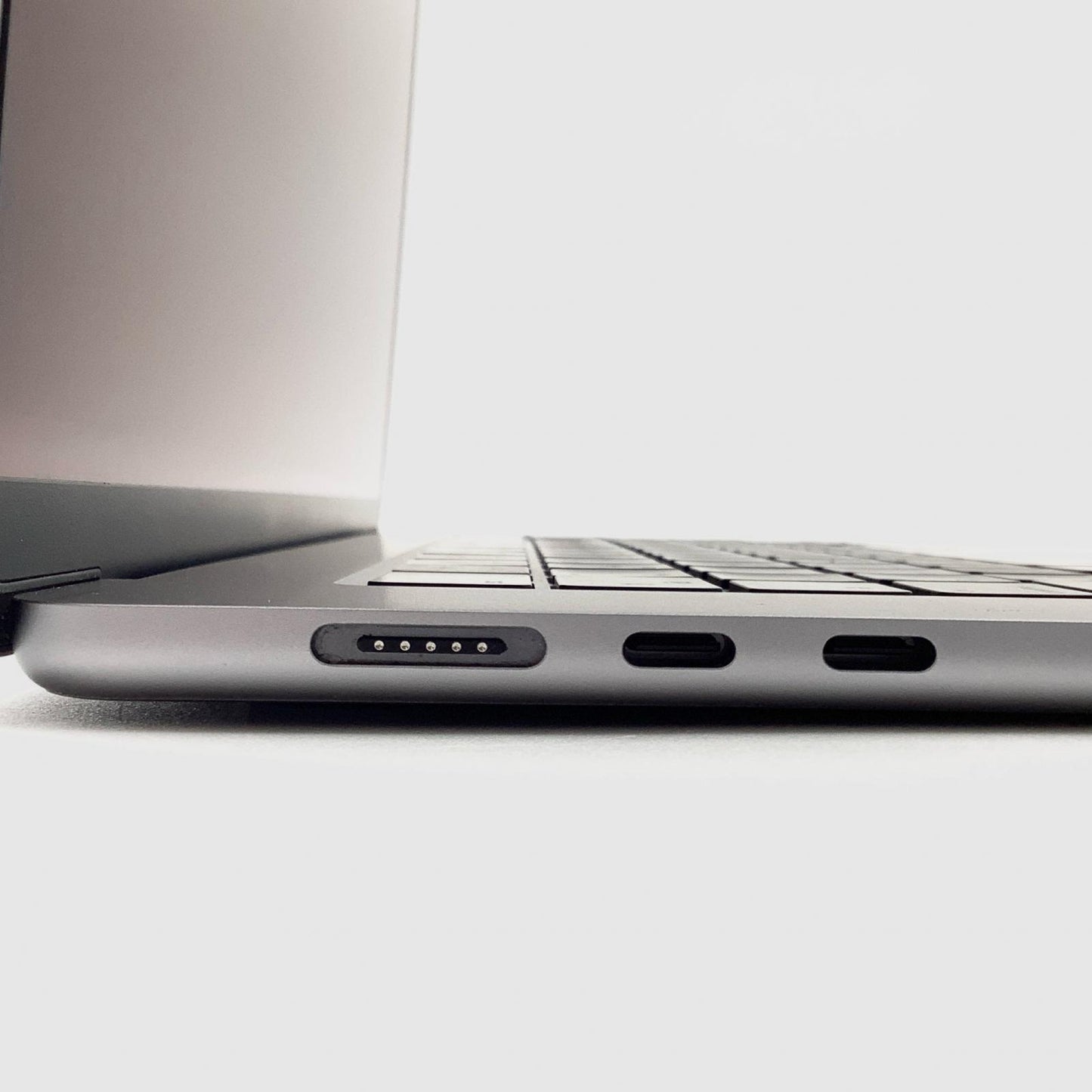 【全額返金保証】【最速発送】Apple MacBook Air 15.3インチ 2024 M3 8コア 8GB SSD 256GB スペースグレイ 100% 美品 動作確認済