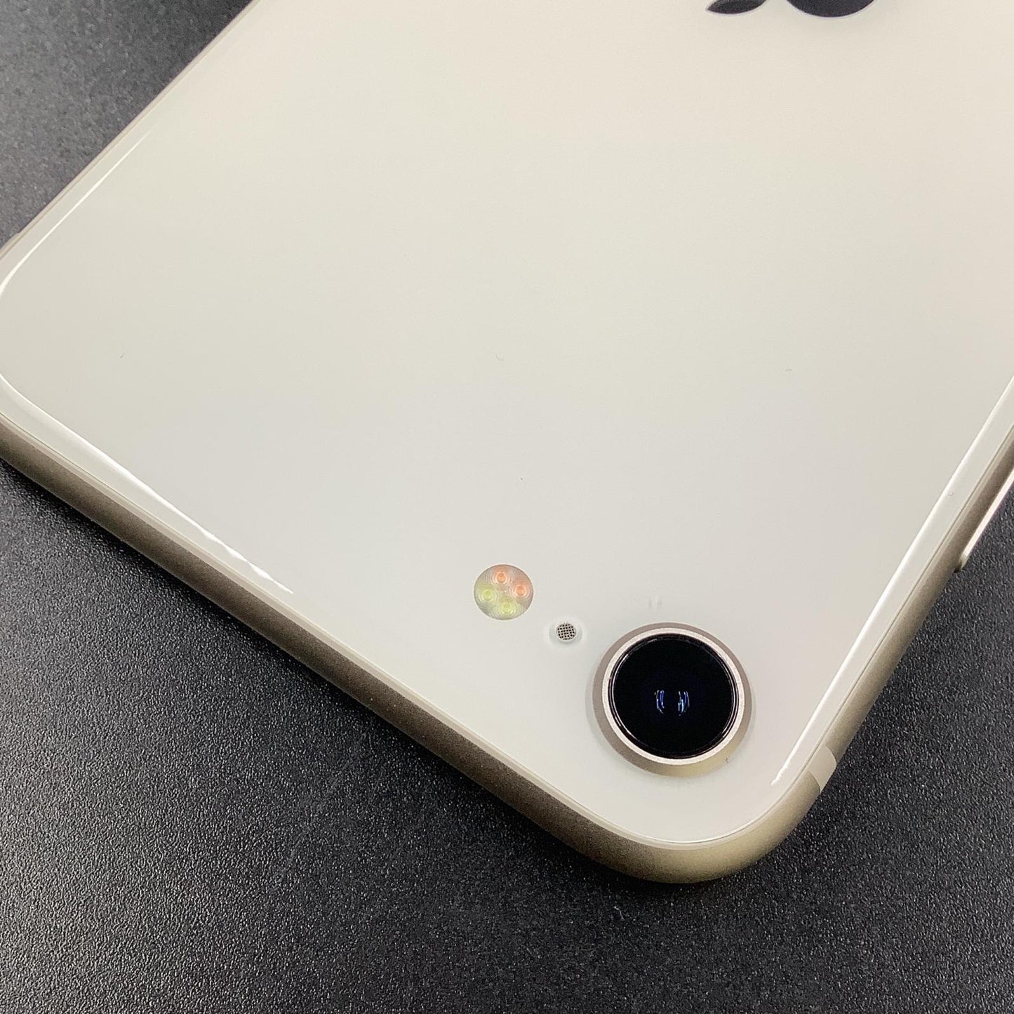 【全額返金保証】【最速発送】Apple iPhone iPhone SE（第3世代） 64GB スターライト SIMフリー 美品 動作確認済 85%