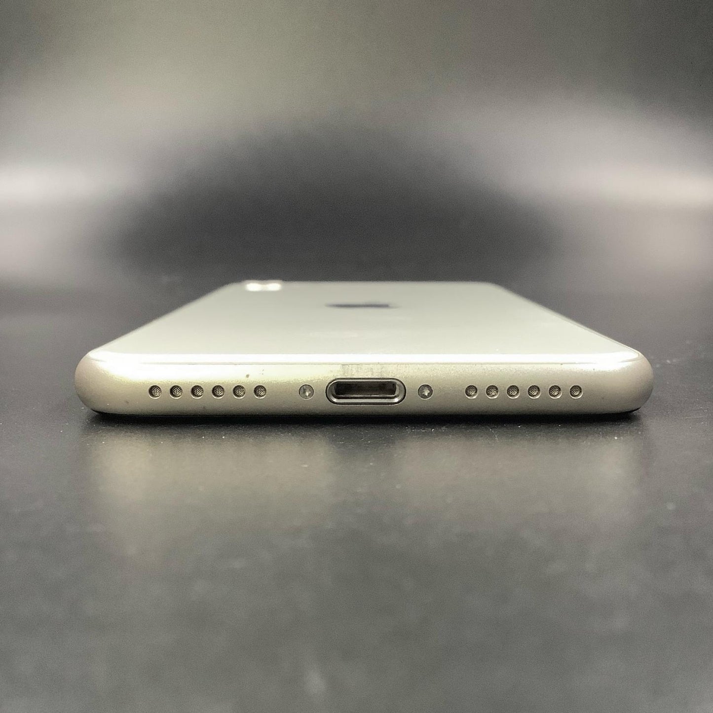 【全額返金保証】【最速発送】Apple iPhone iPhone SE（第3世代） 64GB スターライト SIMフリー 美品 動作確認済 85%
