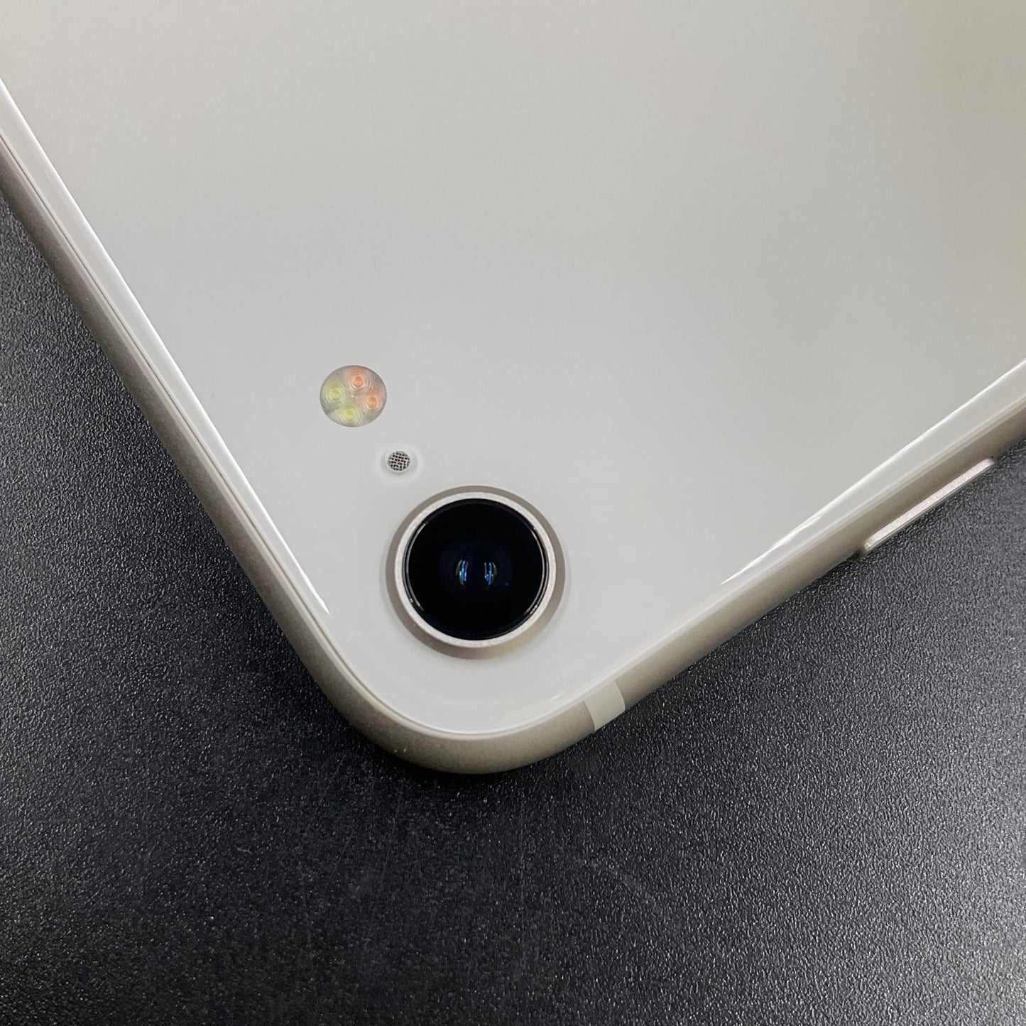 【全額返金保証】【最速発送】Apple iPhone iPhone SE（第3世代） 64GB スターライト SIMフリー 超美品 動作確認済 90%
