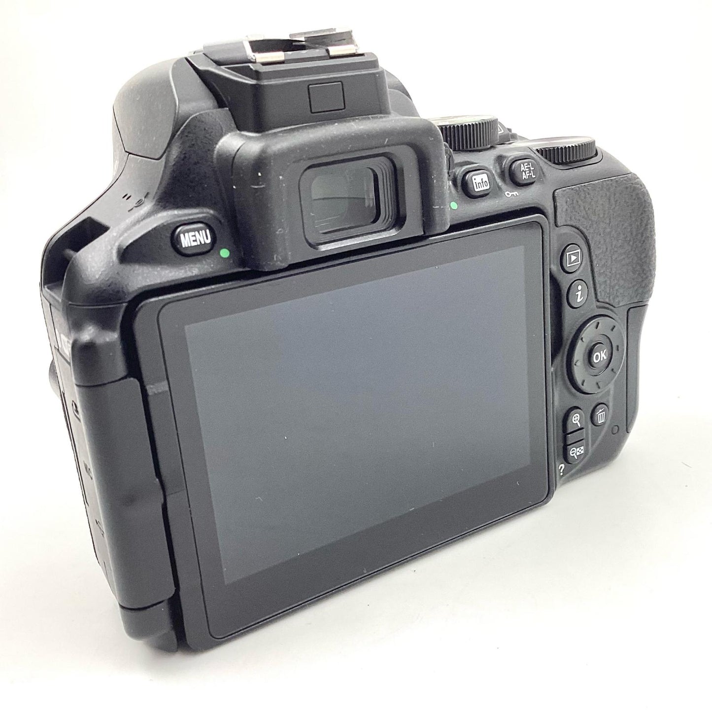 【全額返金保証】【最速発送】Nikon デジタル一眼 D5600 ボディ ブラック 美品 動作確認済