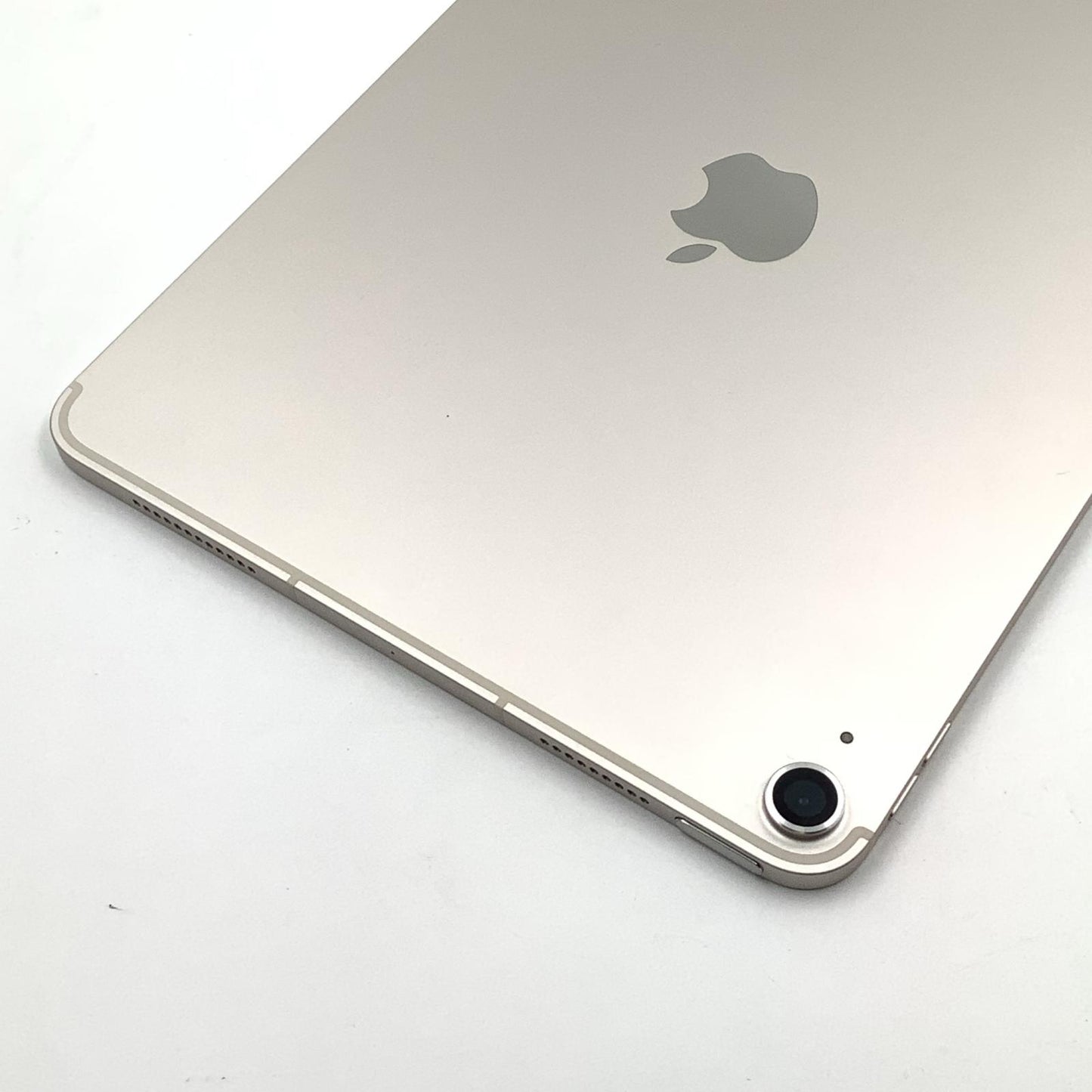 【全額返金保証】【最速発送】Apple iPad Air 10.9インチ 第5世代 256GB スターライト WiFi+Cellular au 動作確認済