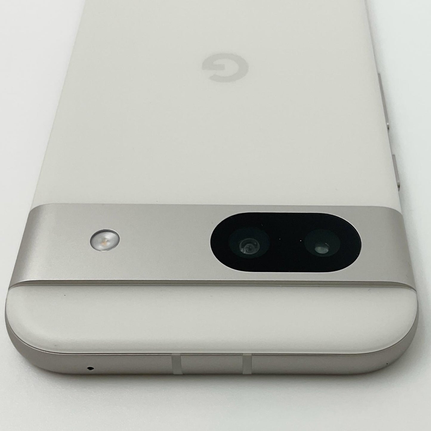 【全額返金保証】【最速発送】Google Pixel 8a 128GB Porcelain au G576D 白ロム 超美品 動作確認済