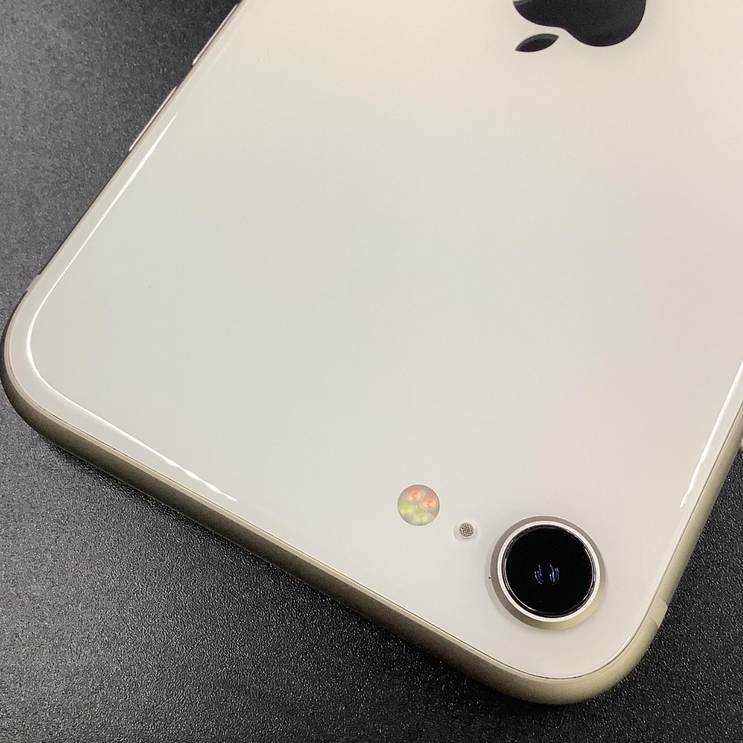 【全額返金保証】【最速発送】Apple iPhone iPhone SE（第3世代） 64GB スターライト 楽天モバイル 白ロム 動作確認済 85%