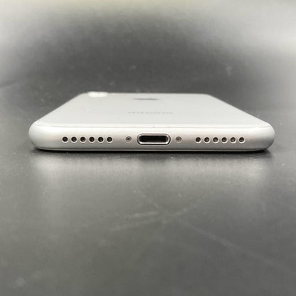 【全額返金保証】【最速発送】Apple iPhone iPhone 8 64GB シルバー au 白ロム 美品 動作確認済 87%