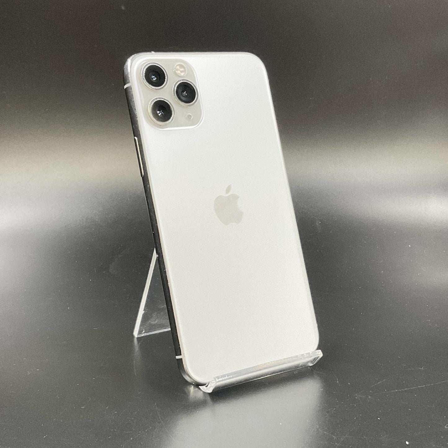 【全額返金保証】【最速発送】Apple iPhone iPhone 11 Pro 256GB シルバー docomo 白ロム 動作確認済 75%
