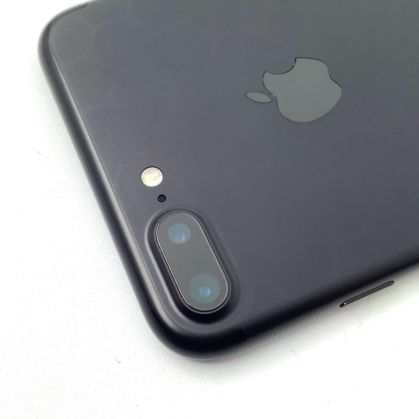 【全額返金保証】【最速発送】Apple iPhone iPhone 7 Plus 128GB ブラック SIMフリー 動作確認済 88%