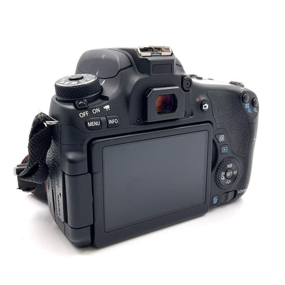 【全額返金保証】【最速発送】Canon デジタル一眼 EOS 8000D EF-S18-135 IS STM レンズキット ブラック 美品 動作確認済