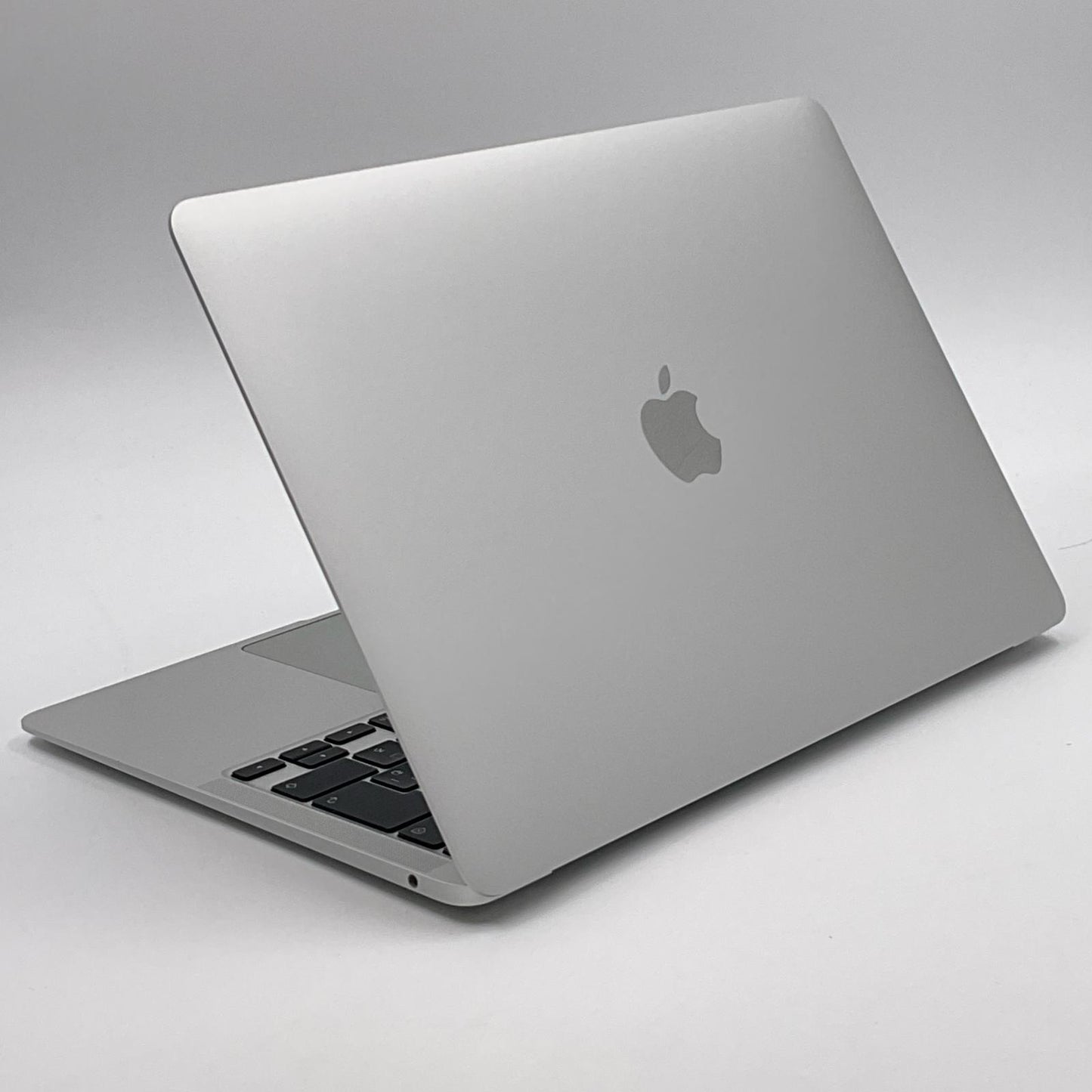 【全額返金保証】【最速発送】Apple MacBook Air 13.3インチ 2020 M1 8コア 8GB SSD 256GB シルバー 85% 動作確認済