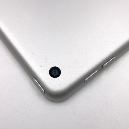 【全額返金保証】【最速発送】Apple iPad iPad 10.2インチ 第9世代 64GB シルバー Wi-Fi 動作確認済