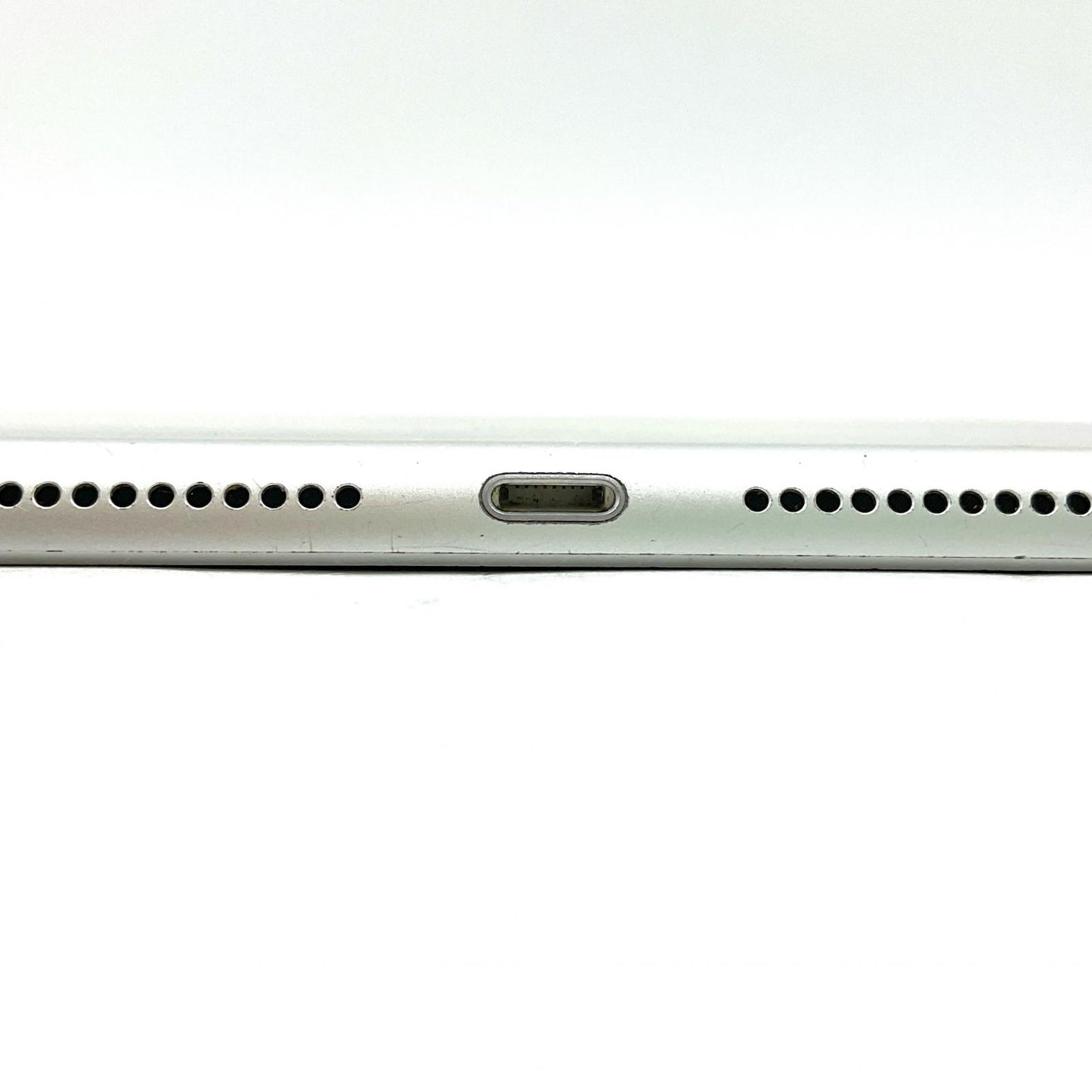 【全額返金保証】【最速発送】Apple iPad iPad 10.2インチ 第9世代 256GB シルバー Wi-Fi 動作確認済
