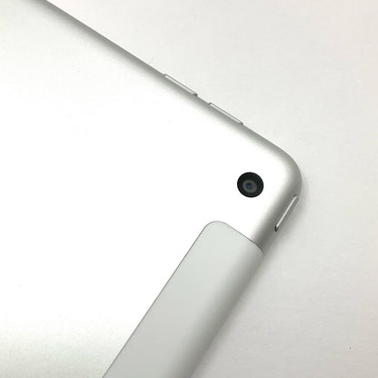 【全額返金保証】【最速発送】Apple iPad iPad 10.2インチ 第9世代 64GB シルバー WiFi+Cellular au 白ロム 美品 動作確認済