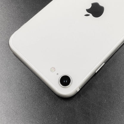【全額返金保証】【最速発送】Apple iPhone iPhone SE（第3世代） 64GB スターライト docomo 白ロム 動作確認済 78%