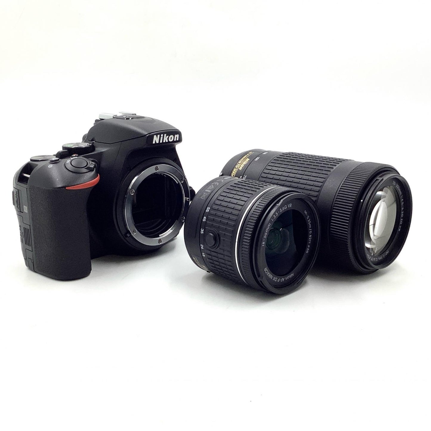 【全額返金保証】【最速発送】Nikon デジタル一眼 D5600 ダブルズームキット ブラック 美品 動作確認済