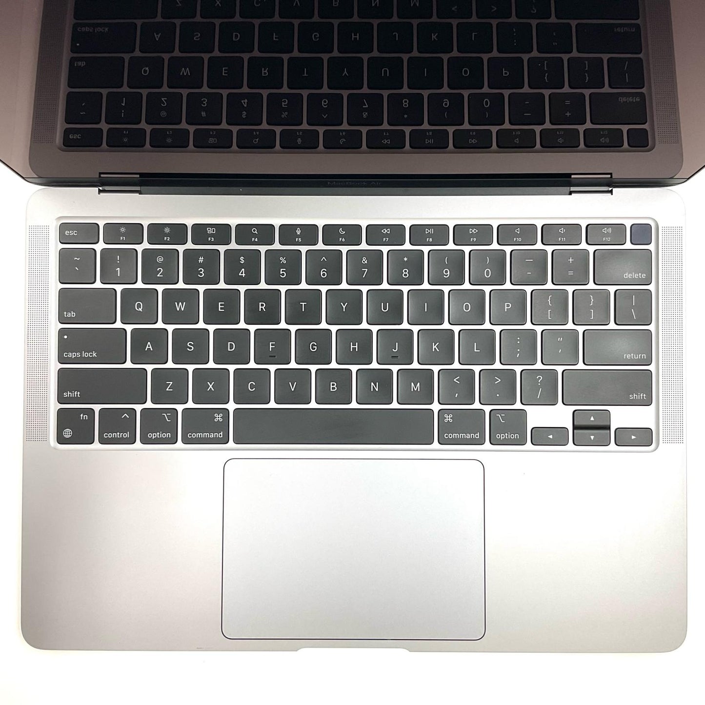【全額返金保証】【最速発送】Apple MacBook Air 13.3インチ 2020 Apple M1 8GB SSD 256GB スペースグレイ 94% 動作確認済