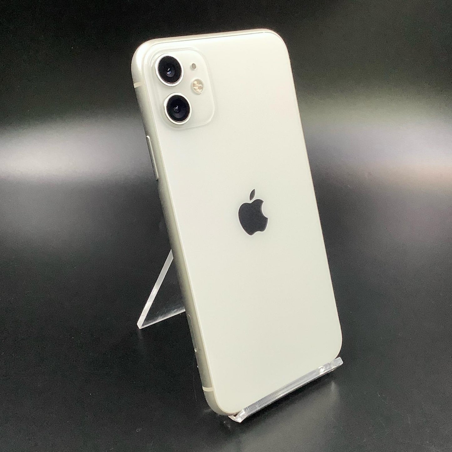 【全額返金保証】【最速発送】Apple iPhone iPhone 11 64GB ホワイト au 白ロム 動作確認済 83%
