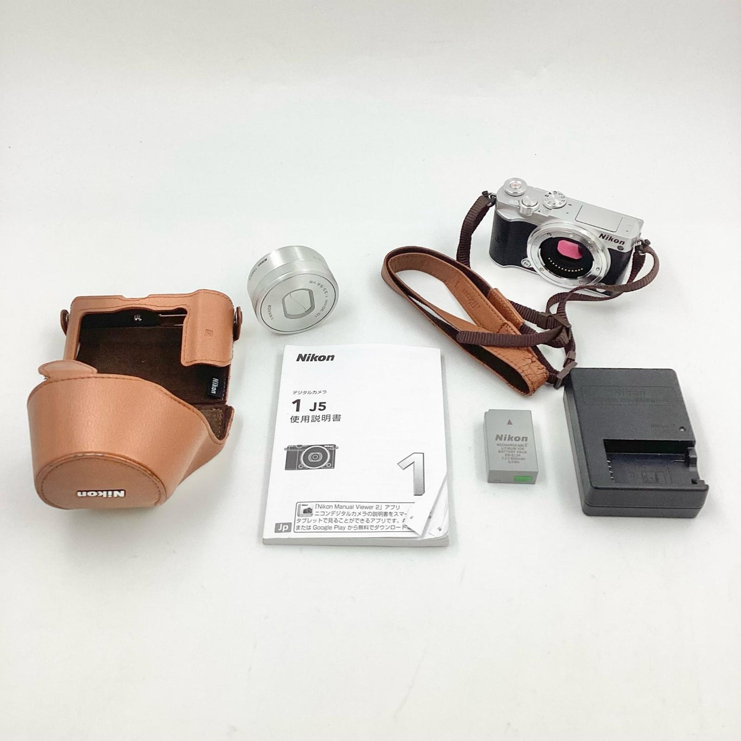 【全額返金保証】【最速発送】Nikon デジタル一眼 Nikon1 J5 標準パワーズームレンズキット シルバー シルバー 動作確認済