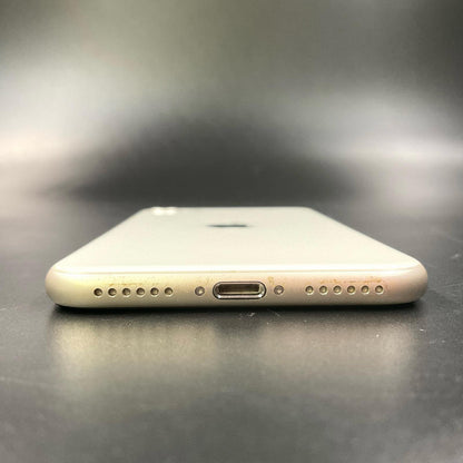 【全額返金保証】【最速発送】Apple iPhone iPhone SE（第3世代） 64GB スターライト au 白ロム 動作確認済 85%