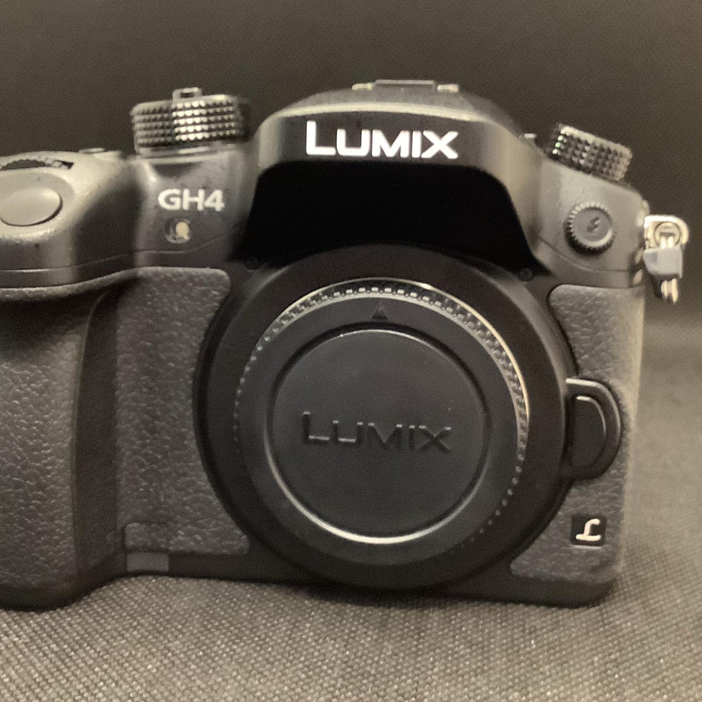 【全額返金保証】【最速発送】Panasonic デジタル一眼 LUMIX DMC-GH4 ボディ 美品 動作確認済