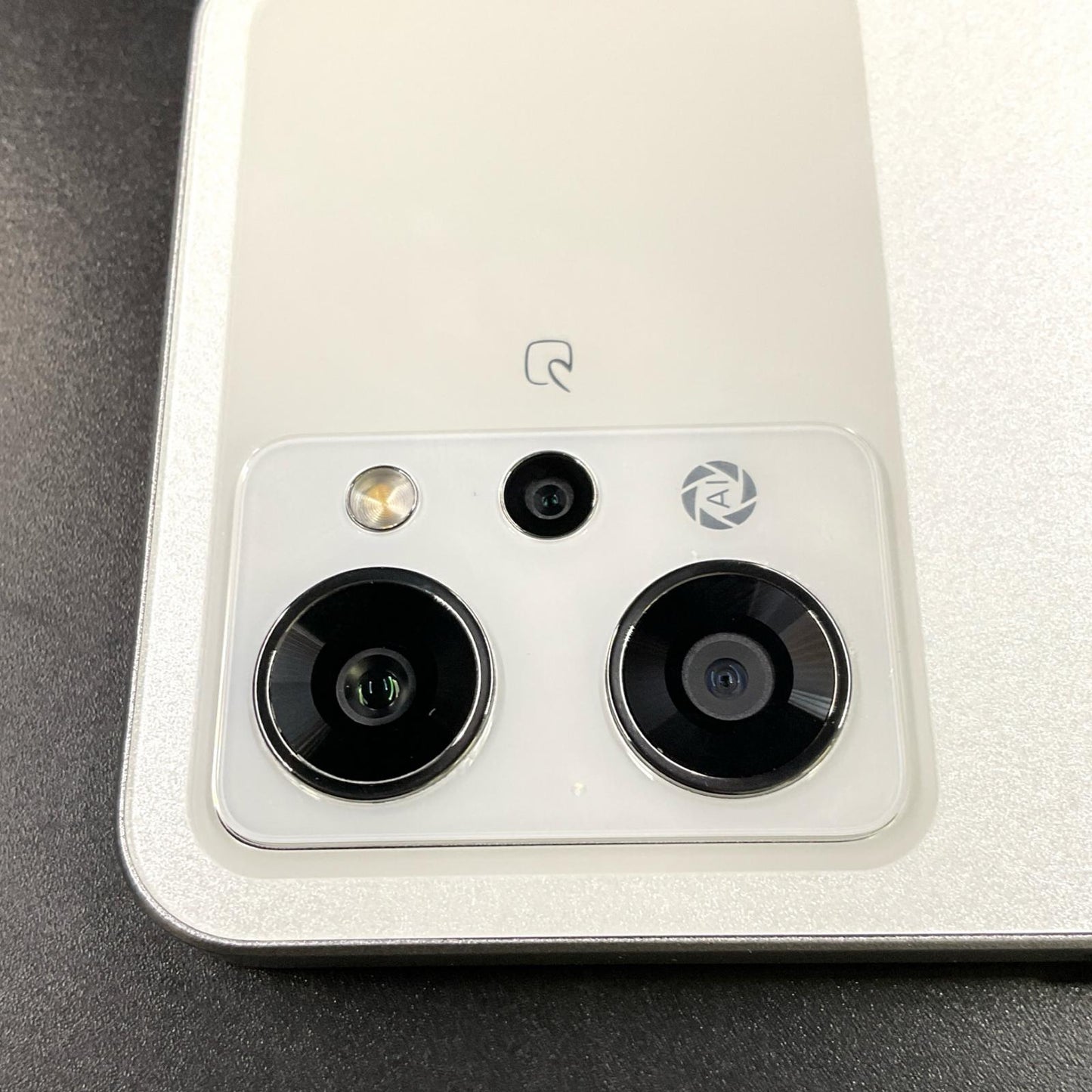【全額返金保証】【最速発送】OPPO Reno 9 A 128GB ムーンホワイト Softbank A301OP 美品 動作確認済