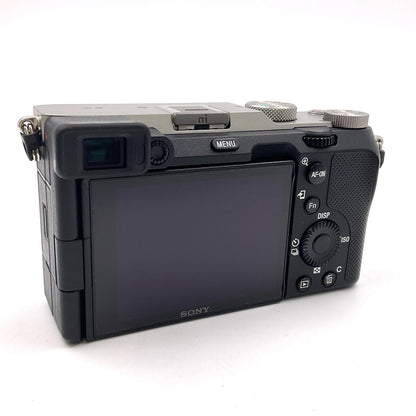 【全額返金保証】【最速発送】Sony デジタル一眼 α7C ILCE-7C ボディ [シルバー] シルバー 美品 動作確認済