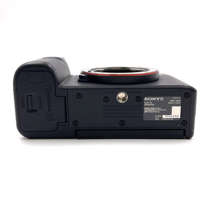 【全額返金保証】【最速発送】Sony デジタル一眼 α7C ILCE-7C ボディ [シルバー] シルバー 美品 動作確認済