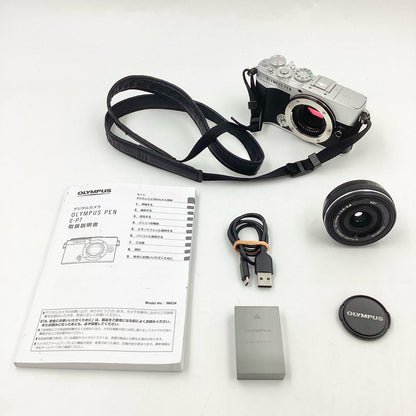 【全額返金保証】【最速発送】OLYMPUS デジタル一眼 PEN E-P7 14-42mm EZレンズキット シルバー 動作確認済