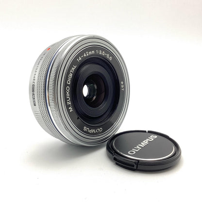 【全額返金保証】【最速発送】OLYMPUS M.ZUIKO DIGITAL ED 14-42mm F3.5-5.6 EZ [シルバー] 動作確認済