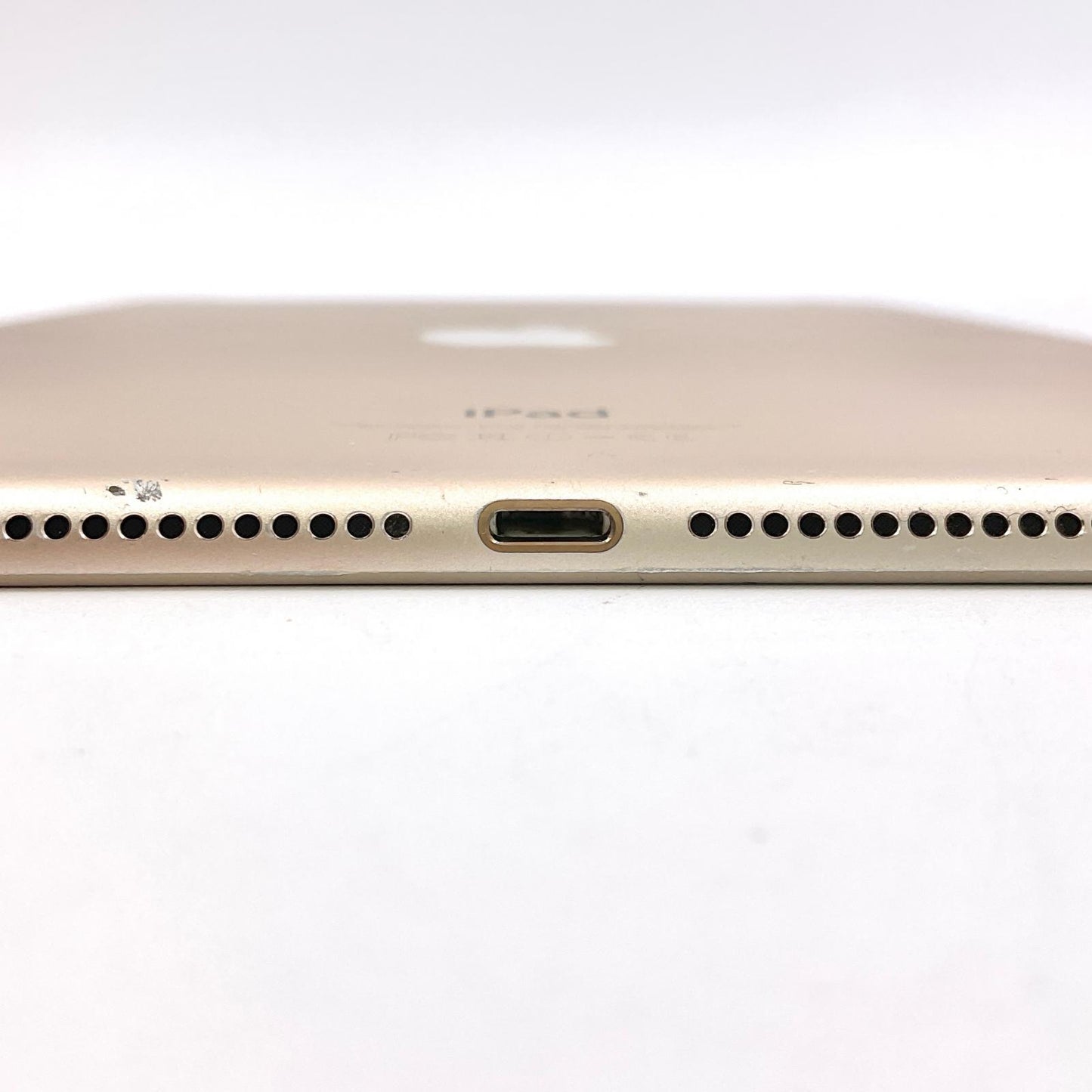 【最速発送】Apple iPad Air 9.7インチ 第2世代 64GB ゴールド WiFi+Cellular docomo 白ロム【難有】