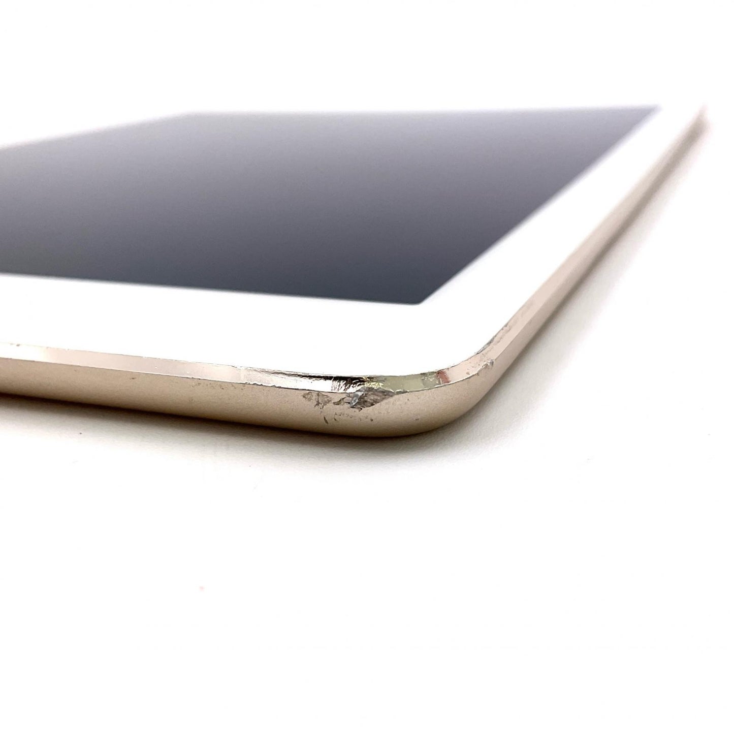 【最速発送】Apple iPad Air 9.7インチ 第2世代 64GB ゴールド WiFi+Cellular docomo 白ロム【難有】