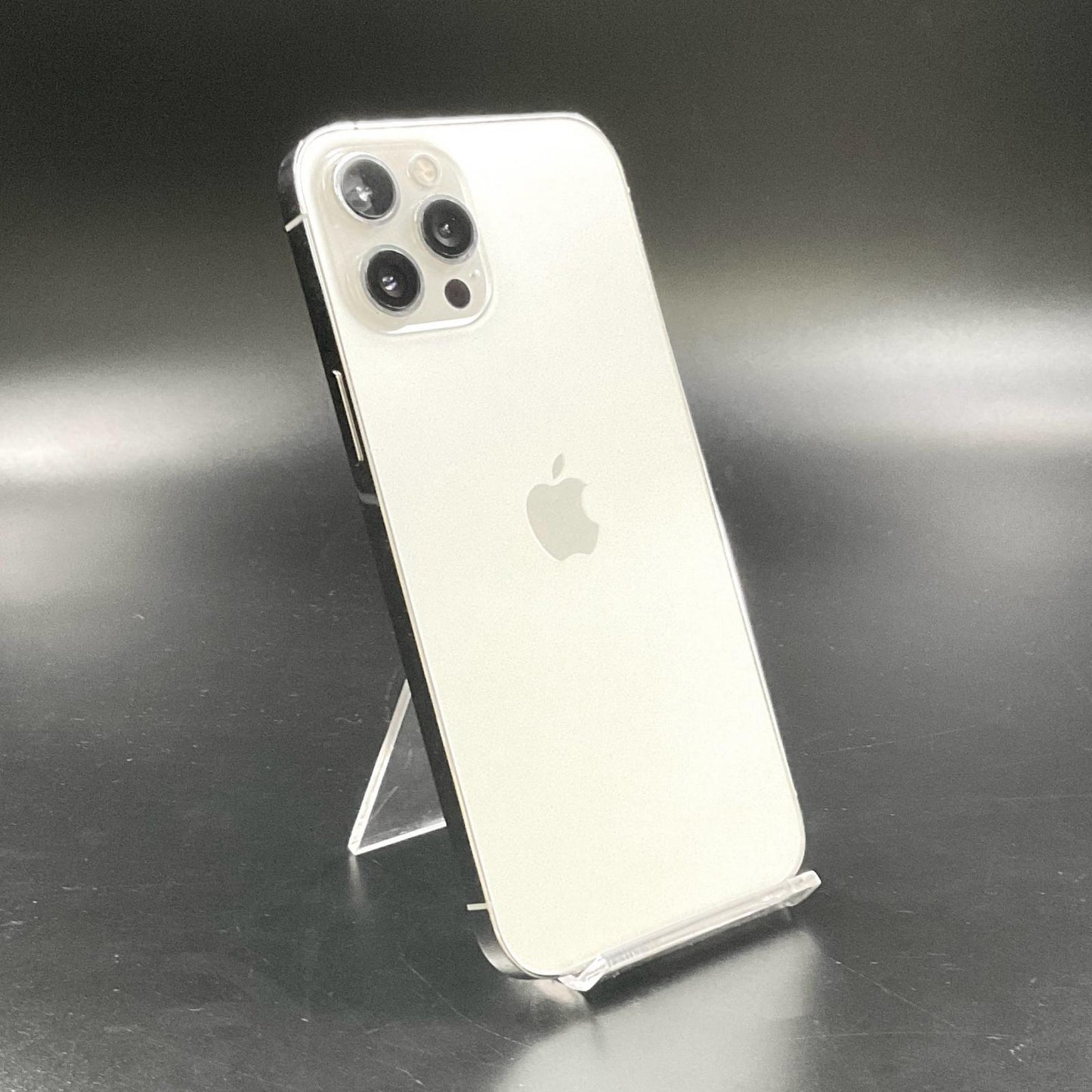 【全額返金保証】【最速発送】Apple iPhone iPhone 12 Pro Max 128GB シルバー au 動作確認済 77%