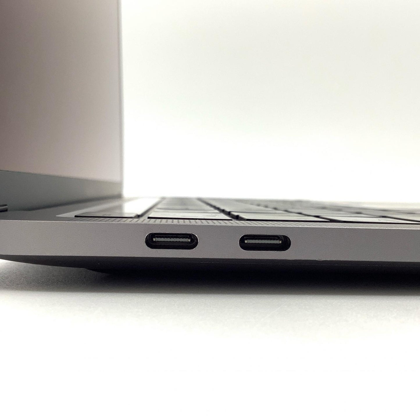【全額返金保証】【最速発送】Apple MacBook Pro 13.3インチ 2020 Apple M1 8GB SSD 256GB スペースグレイ 87% 動作確認済