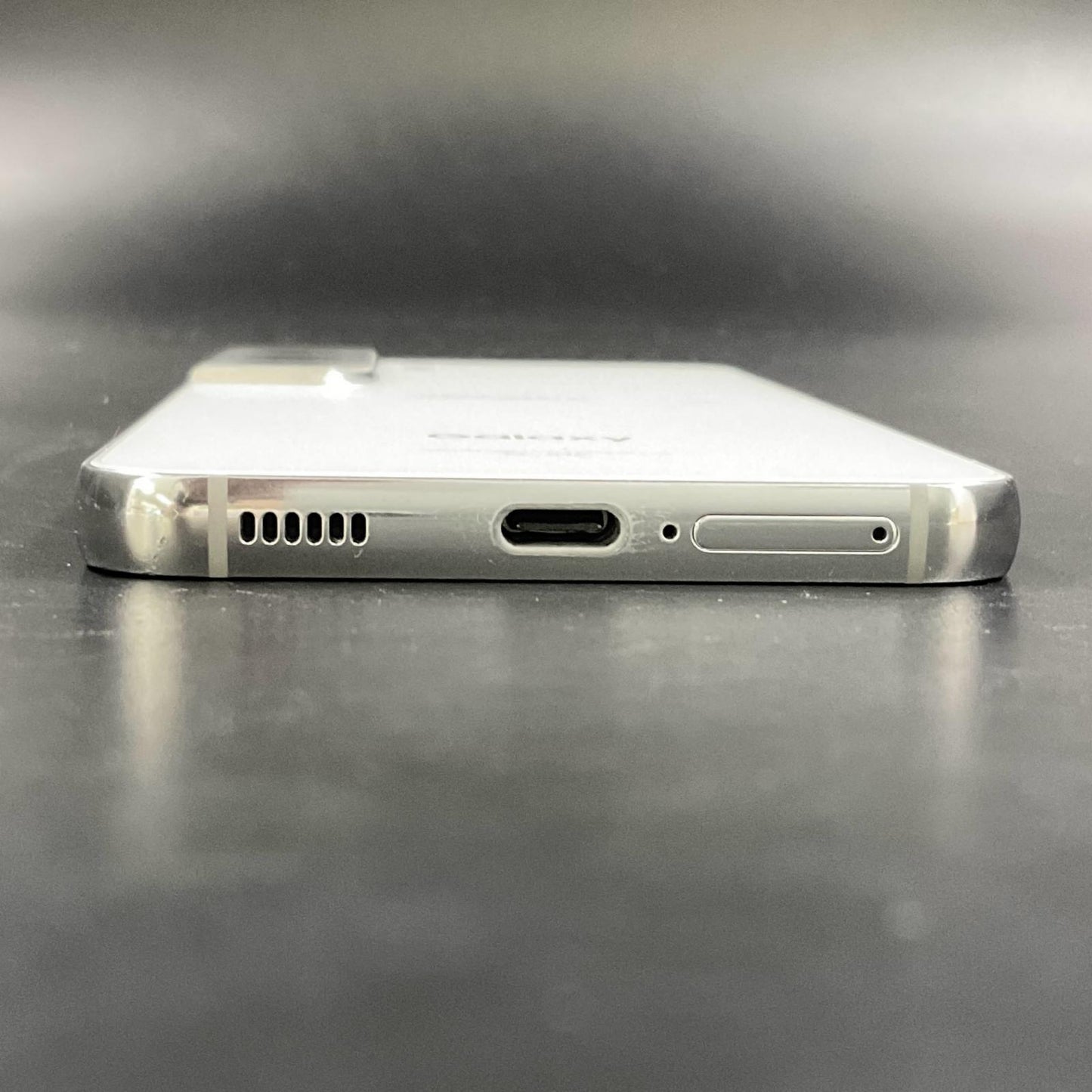 【全額返金保証】【最速発送】SAMSUNG Galaxy S22 256GB ファントムホワイト docomo SC-51C 動作確認済