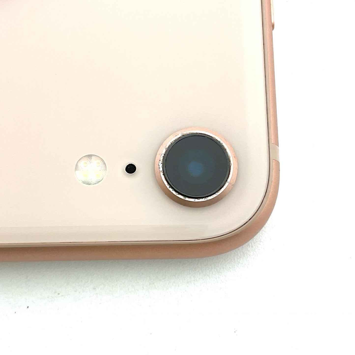 【全額返金保証】【最速発送】Apple iPhone iPhone 8 64GB ゴールド au 白ロム 動作確認済 84%