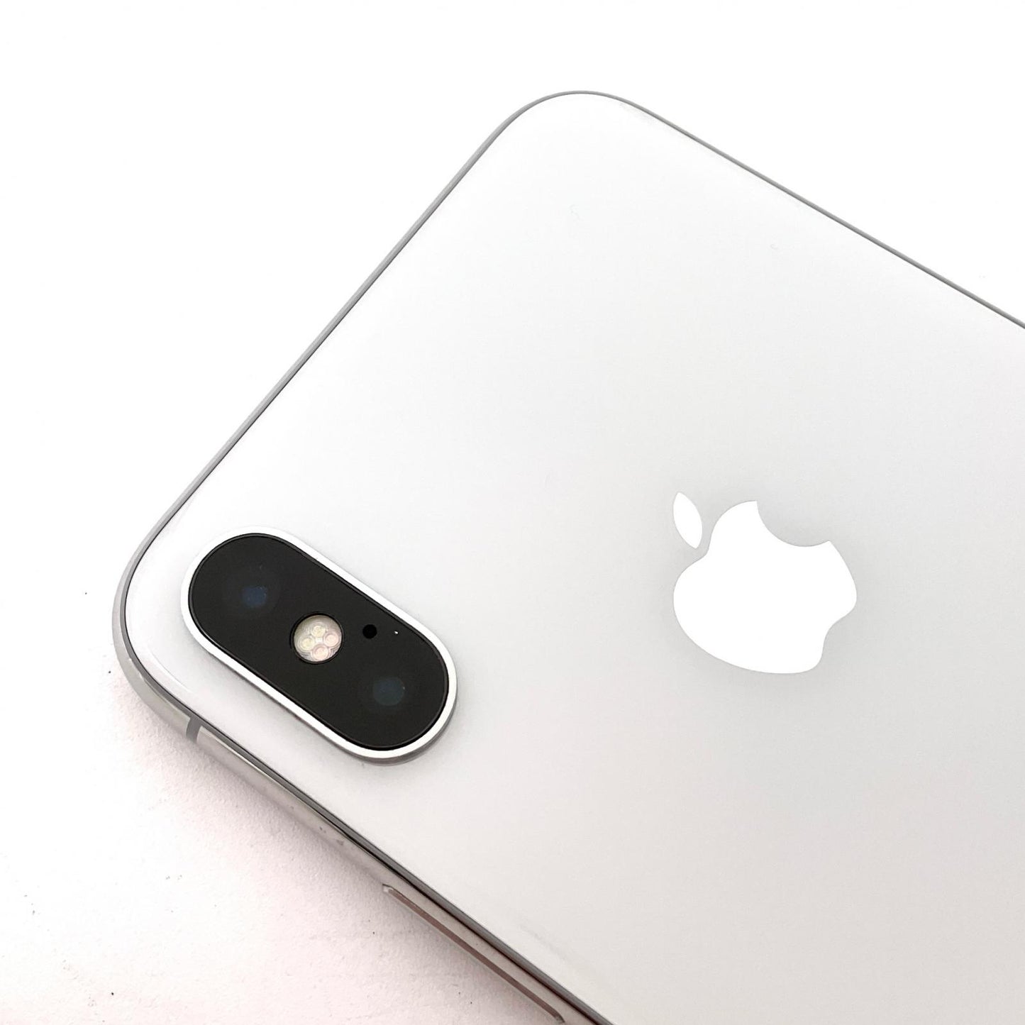 【全額返金保証】【最速発送】Apple iPhone iPhone X 256GB シルバー docomo 白ロム 動作確認済 80%