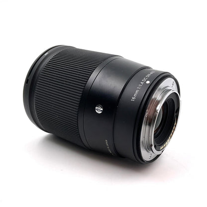 【全額返金保証】【最速発送】SIGMA 16mm F1.4 DC DN [フジフイルム用] 動作確認済
