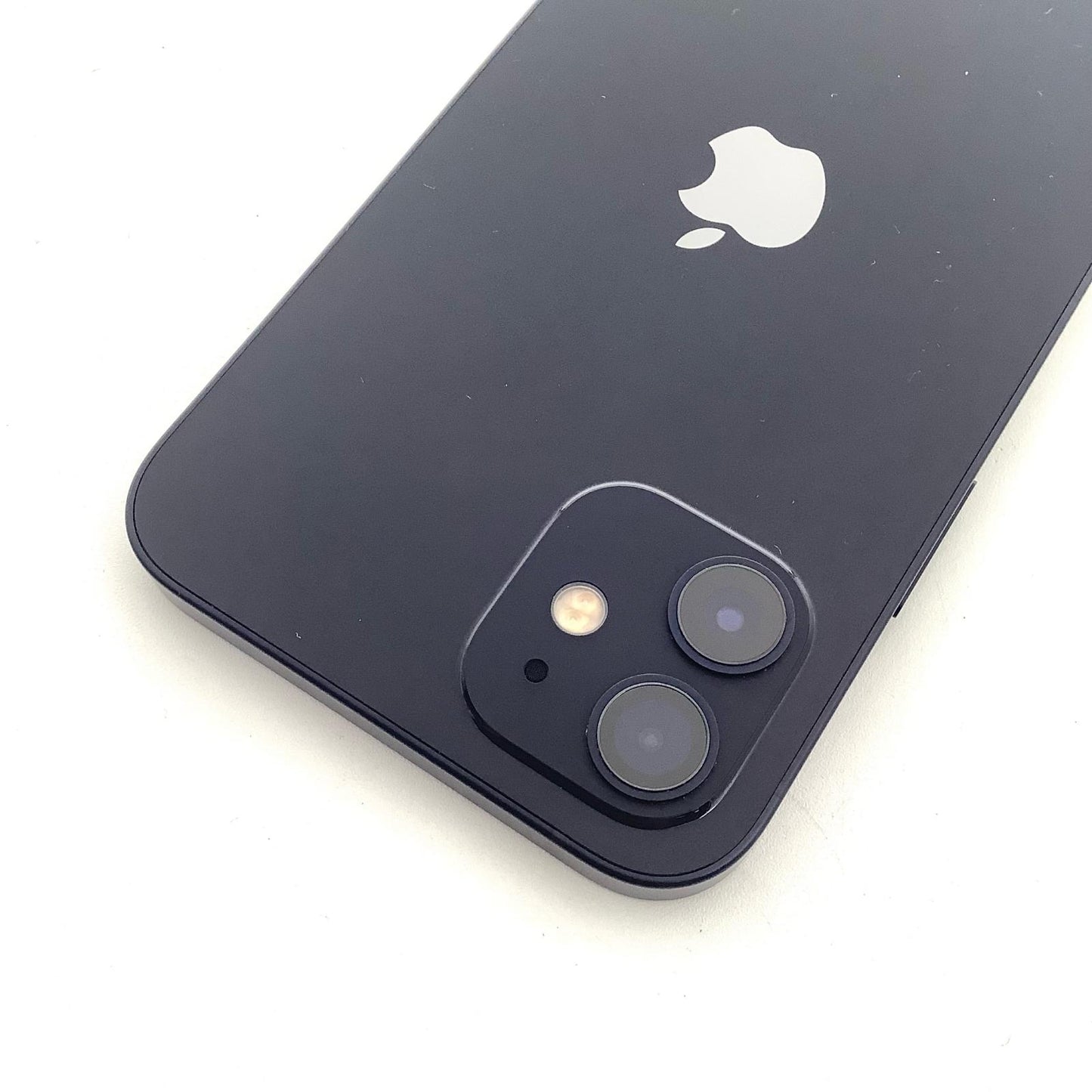 【全額返金保証】【最速発送】Apple iPhone iPhone 12 128GB ブラック docomo 白ロム 動作確認済 77%