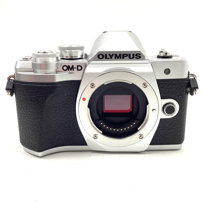 【全額返金保証】【最速発送】OLYMPUS デジタル一眼 OM-D E-M10 Mark III ボディ シルバー 美品 動作確認済