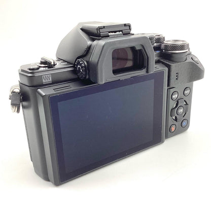 【全額返金保証】【最速発送】OLYMPUS デジタル一眼 OM-D E-M10 Mark II ボディ ブラック 美品 動作確認済