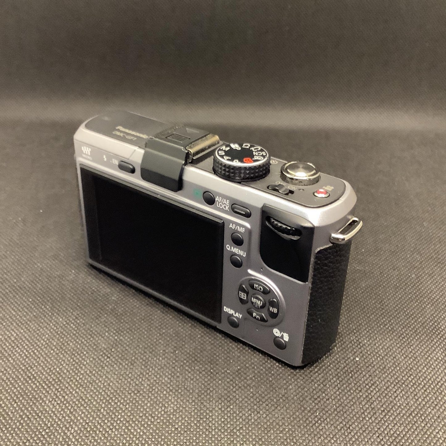【全額返金保証】【最速発送】Panasonic デジタル一眼 LUMIX GF1 20mm F1.7 ASPH. H-H020 レンズキット シルバー 動作確認済