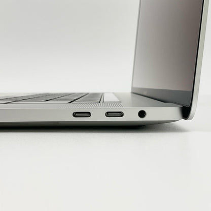 【全額返金保証】【最速発送】Apple MacBook Pro 16インチ 2019 Intel Core i7 16GB SSD 512GB シルバー 動作確認済